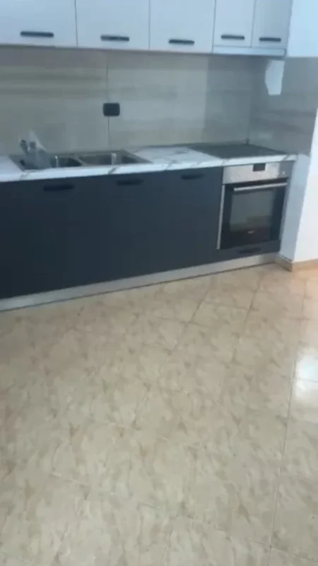 Tirane, shitet apartament 2+1 Kati 2, 140 m² 350.000 € (Yzberisht)