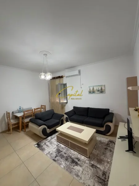 Tirane, jepet me qera apartament 1+1 Kati 1, 50 m² 400 € (KOPSHTI BOTANIK)