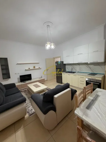 Tirane, jepet me qera apartament 1+1 Kati 1, 50 m² 400 € (KOPSHTI BOTANIK)