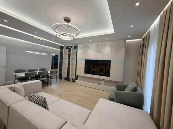 Tirane, shitet apartament 3+1+Ballkon Kati 4, 141 m² 136.999 € (Kompleksi E88)