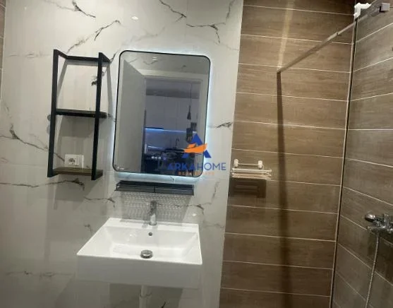 Tirane, jepet me qera apartament 1+1+Ballkon Kati 4, 70 m² 452 € 