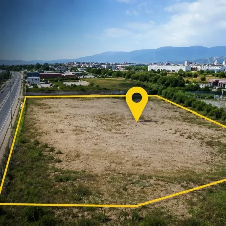Tirane, shitet truall , 6.000 m² 980.000 € (Vaqarr)