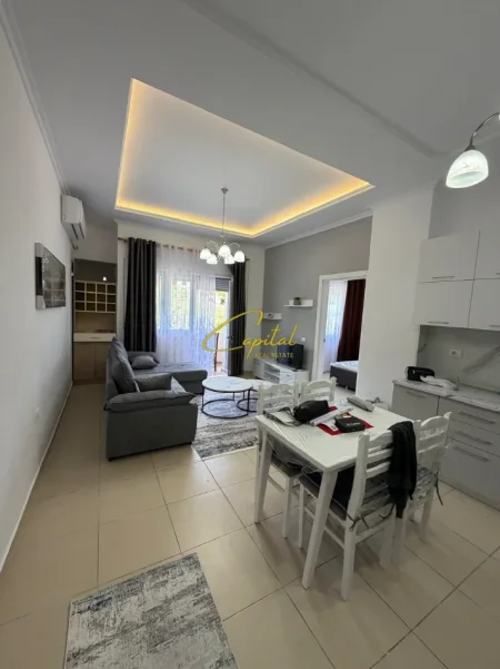 Tirane, jepet me qera apartament 1+1 Kati 1, 60 m² 500 € (KOPSHTI BOTANIK)