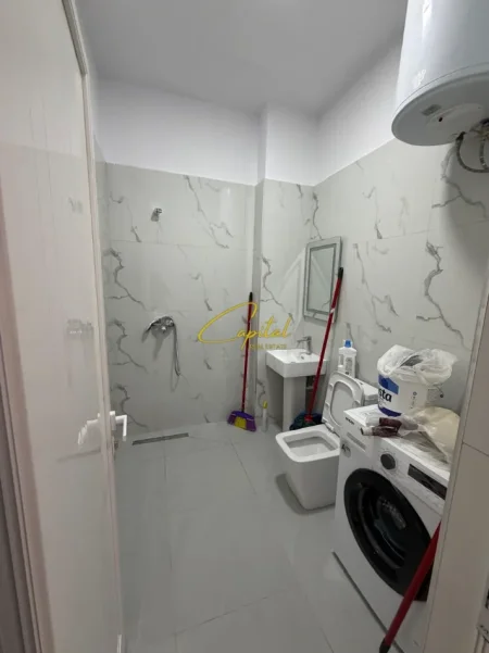 Tirane, jepet me qera apartament 1+1 Kati 1, 60 m² 500 € (KOPSHTI BOTANIK)