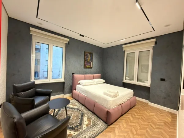 Tirane, jepet me qera apartament 1+1 Kati 4, 71 m² 800 € (Shallvare)