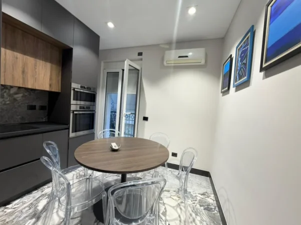 Tirane, jepet me qera apartament 1+1 Kati 4, 71 m² 800 € (Shallvare)