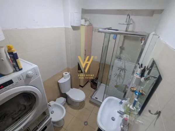Tirane, jepet me qera garsonier Kati 3, 40 m² 500 € (PAZARI I RI)