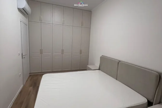 Tirane, jepet me qera apartament 1+1+Ballkon Kati 8, 66 m² 570 € (dritan hoxha)