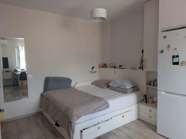 Tirane, jepet me qera garsonier Kati 5, 40 m² 500 € (PAZARI I RI)