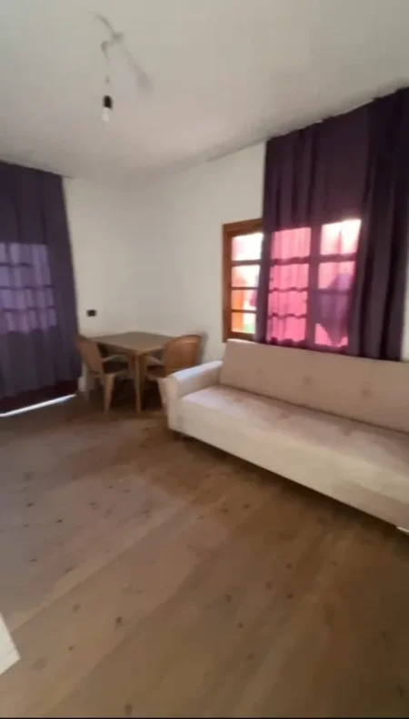 Tirane, jepet me qera apartament 2+1 Kati 2, 101 m² 500 € (Qyteti Studenti)