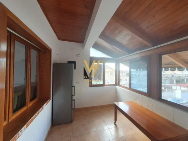 Tirane, shitet shtepi 2+1+Ballkon Kati 0, 158 m² 150.000 € (KAFJA E RREMES)