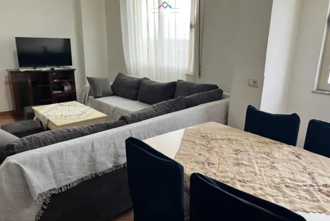 Tirane, jepet me qera apartament 2+1 Kati 10, 90 m² 680 € (rruga e kavajes)