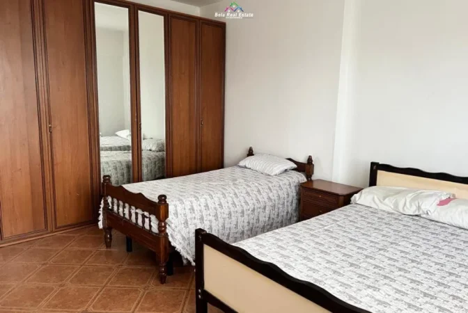 Tirane, jepet me qera apartament 2+1 Kati 10, 90 m² 680 € (rruga e kavajes)