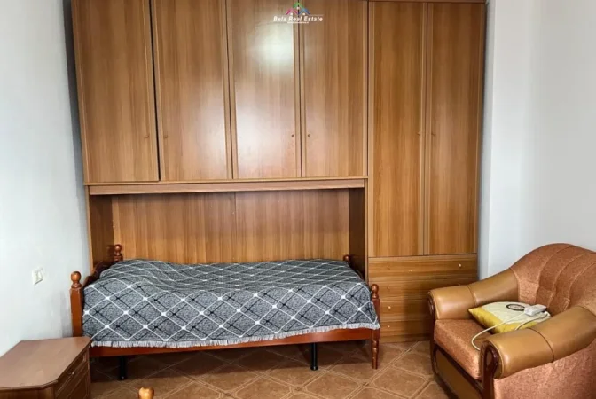 Tirane, jepet me qera apartament 2+1 Kati 10, 90 m² 680 € (rruga e kavajes)