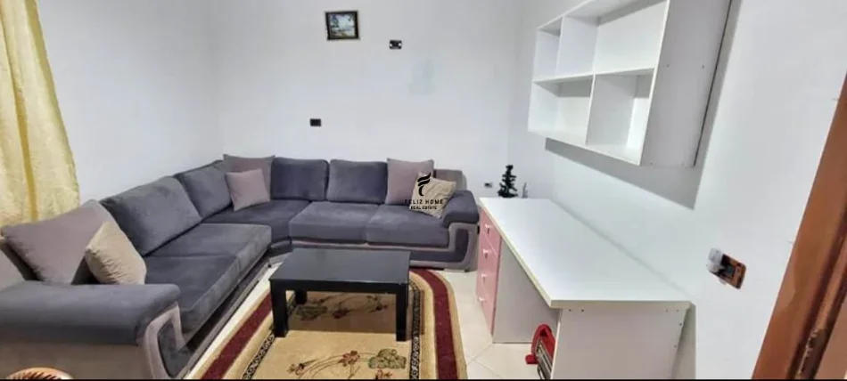 Tirane, jepet me qera apartament 3+1 Kati 2, 120 m² 450 € (RRUGA E DIBRES)
