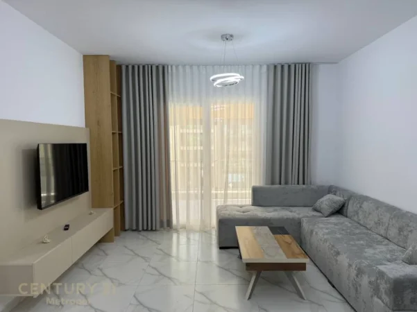 Tirane, jepet me qera apartament 2+1+Ballkon Kati 3, 108 m² 800 € (laprake)
