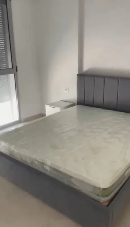 Tirane, jepet me qera apartament 2+1 Kati 2, 81 m² 450 € (Rruga 5 Maji)