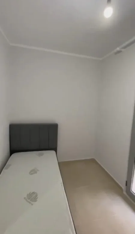 Tirane, jepet me qera apartament 2+1 Kati 2, 81 m² 450 € (Rruga 5 Maji)