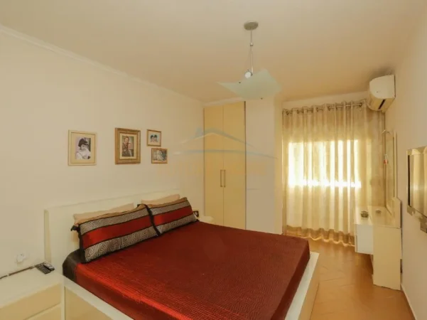 Tirane, jepet me qera apartament 3+1+Ballkon Kati 3, 154 m² 780 € (Don Bosko)