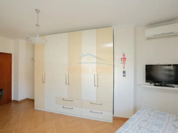 Tirane, jepet me qera apartament 3+1+Ballkon Kati 3, 154 m² 780 € (Don Bosko)