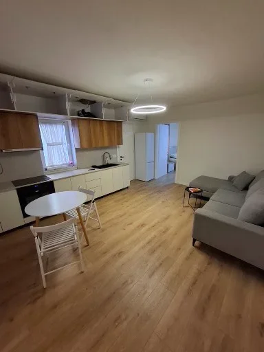 Tirane, jepet me qera nga Pronari, pa-komision apartament 2+1 Kati 4, 60 m² 60000 Lek