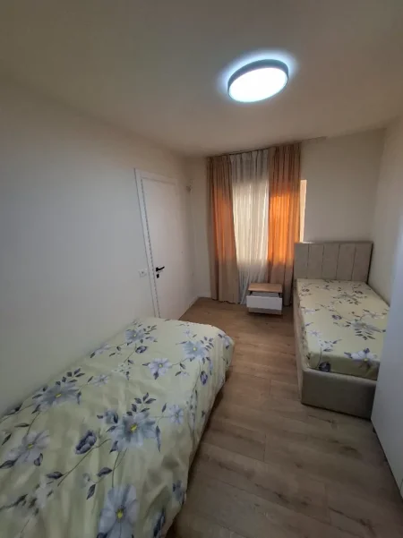 Tirane, jepet me qera nga Pronari, pa-komision apartament 2+1 Kati 4, 60 m² 60000 Lek
