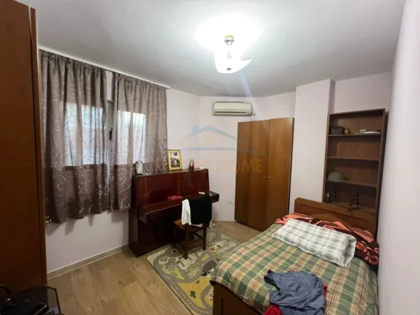 Tirane, shitet apartament 3+1+Ballkon Kati 1, 103 m² 220.000 € 