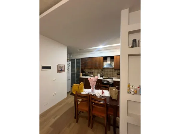 Tirane, shitet apartament 3+1+Ballkon Kati 1, 103 m² 220.000 € 