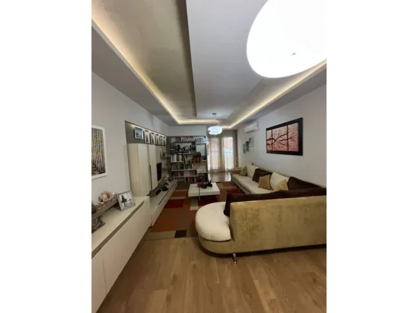 Tirane, shitet apartament 3+1+Ballkon Kati 1, 103 m² 220.000 € 