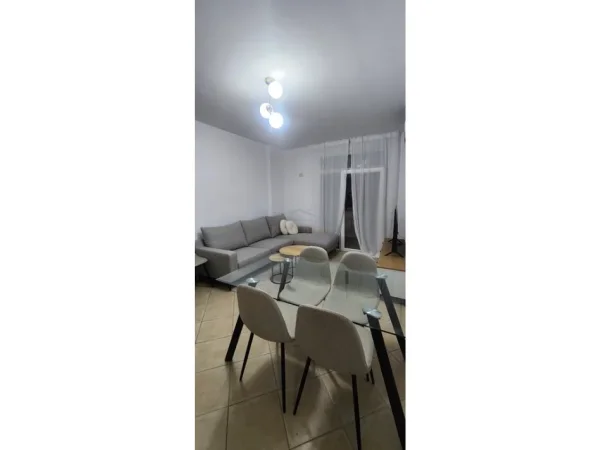 shitet apartament 1+1+Ballkon Kati 4, 62 m²