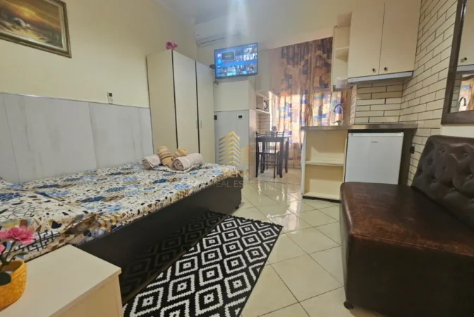 Tirane, jepet me qera garsonier 1+1 Kati 2, 35 m² 330 € (Siri Kodra)