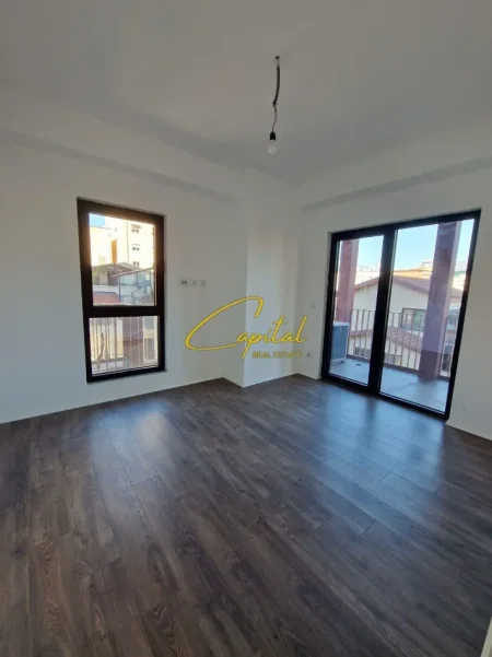 Tirane, jepet me qera zyre Kati 2, 103 m² 1.070 € (REZIDENCA GARDEN BUILDING)