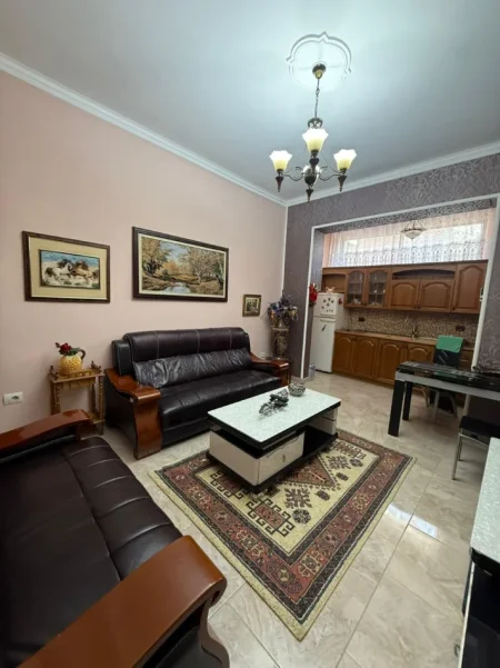Tirane, jepet me qera apartament 2+1+Aneks+Ballkon Kati 2, 65 m² 650 € (Vasil Shanto)