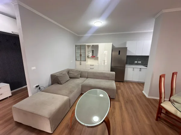 Tirane, jepet me qera apartament 2+1+Aneks+Ballkon Kati 2, 100 m² 900 € (Qender , sheshi skenderbej)