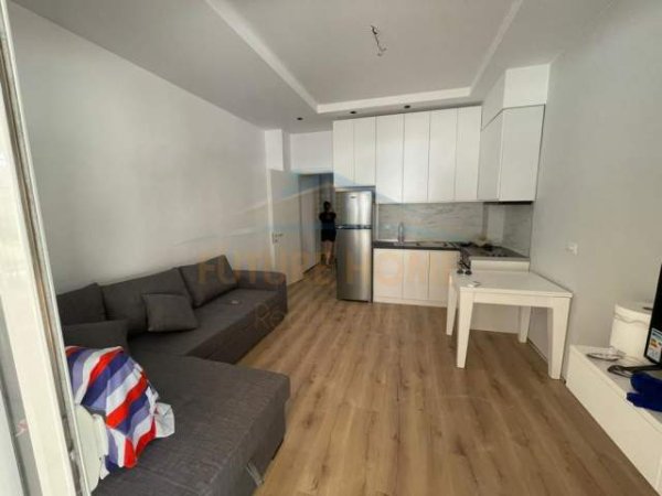 Tirane, shitet apartament 1+1 Kati 1, 163 m² 200.000 Euro (Komuna e Parisit)