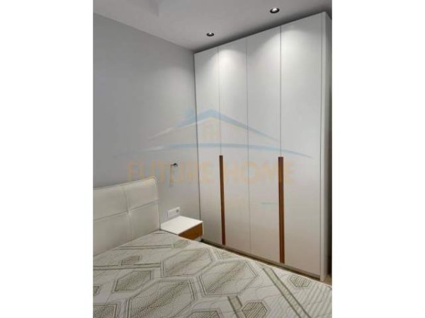 Tirane, shitet apartament 1+1 Kati 1, 163 m² 200.000 Euro (Komuna e Parisit)