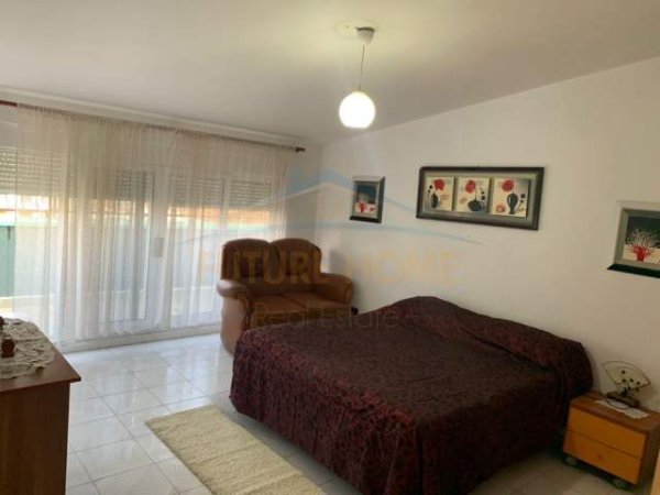 Durres, shitet apartament 4+1 Kati 7, 165.000 Euro (Tregu Vogel, Durres)