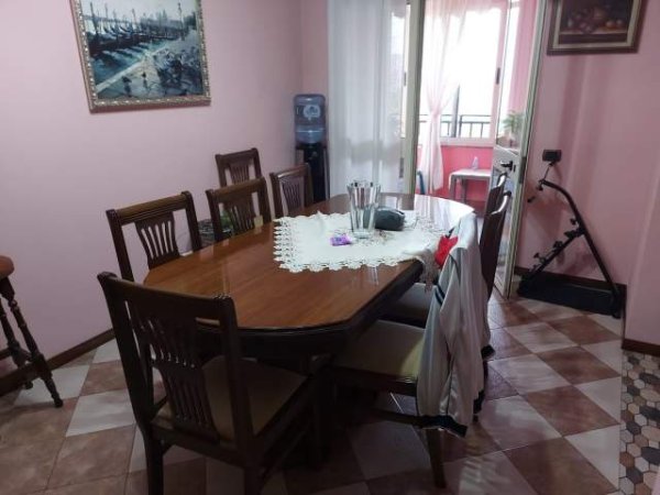 Tirane, shitet apartament 3+1 Kati 3, 138 m² 240.000 Euro (Stacioni i Trenit)