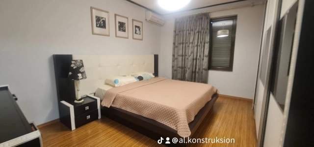 Tirane, jepet me qera apartament 1+1 Kati 4, 700 Euro (Blloku)