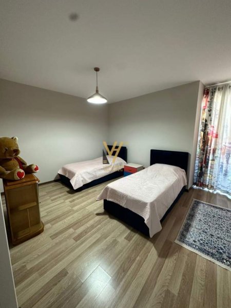 Tirane, jepet me qera apartament 2+1+A+BLK Kati 5, 120 m² 700 Euro (SELVIA)