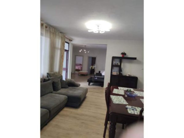 Tirane, shitet apartament 3+1+A+BLK Kati 5, 143 m² 250.000 Euro (pozicionuar ne Zonen e Brrylit , pranë Ministrise)