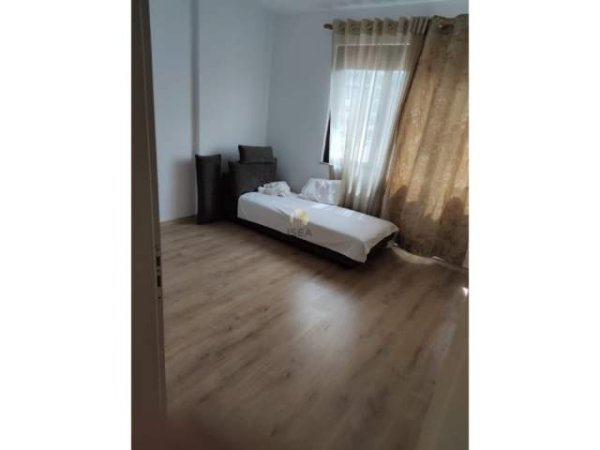 Tirane, shitet apartament 3+1+A+BLK Kati 5, 143 m² 250.000 Euro (pozicionuar ne Zonen e Brrylit , pranë Ministrise)