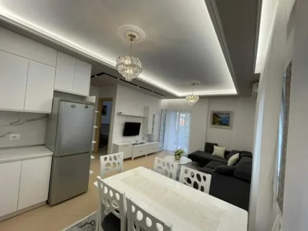 Tirane, jepet me qera apartament 1+1+BLK Kati 3, 70 m² 500 Euro (Liqeni i Thate)