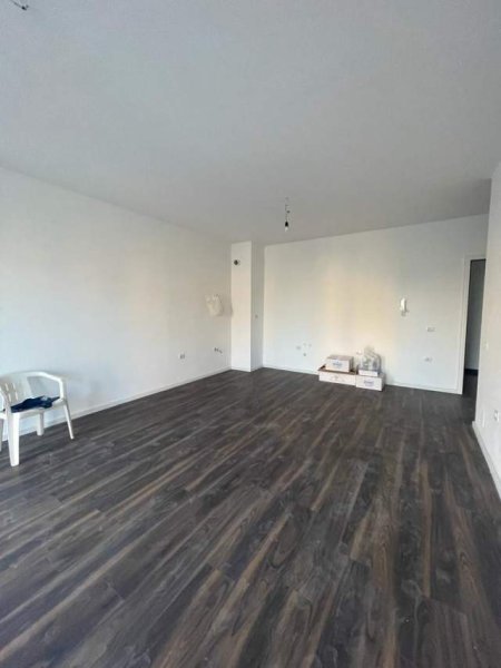 Tirane, jepet me qera apartament 1+1+BLK Kati 7, 63 m² 350 Euro (Fusha e Aviacionit)