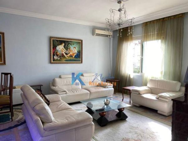 Tirane, jepet me qera apartament 2+1+BLK Kati 4, 125 m² 750 Euro (Bllok)