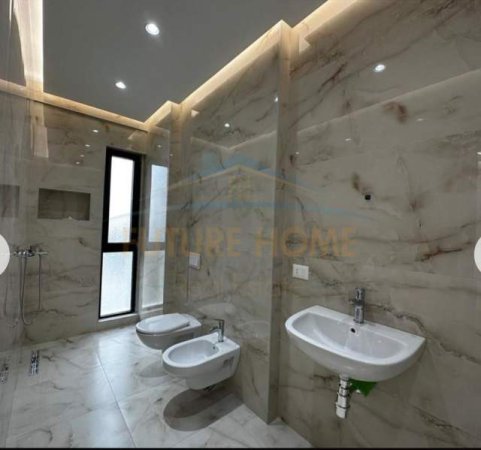 Tirane, jepet me qera apartament 2+1 Kati 9, 106 m² 600 Euro (Farmacia 10)