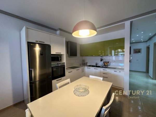 Tirane, jepet me qera apartament Kati 5, 110 m² 600 Euro (rruga e kavajes)