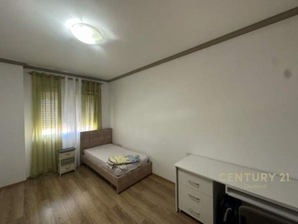 Tirane, jepet me qera apartament Kati 5, 110 m² 600 Euro (rruga e kavajes)
