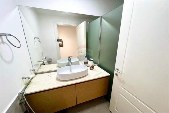 Tirane, jepet me qera apartament Kati 3, 130 m² 600 Euro (Vilat Gjermane)