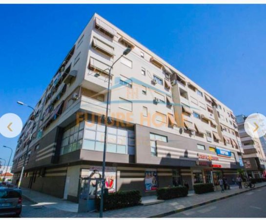 Tirane, jepet me qera ambjent biznesi Kati 3, 108 m² 1.400 Euro (Kristal Center)